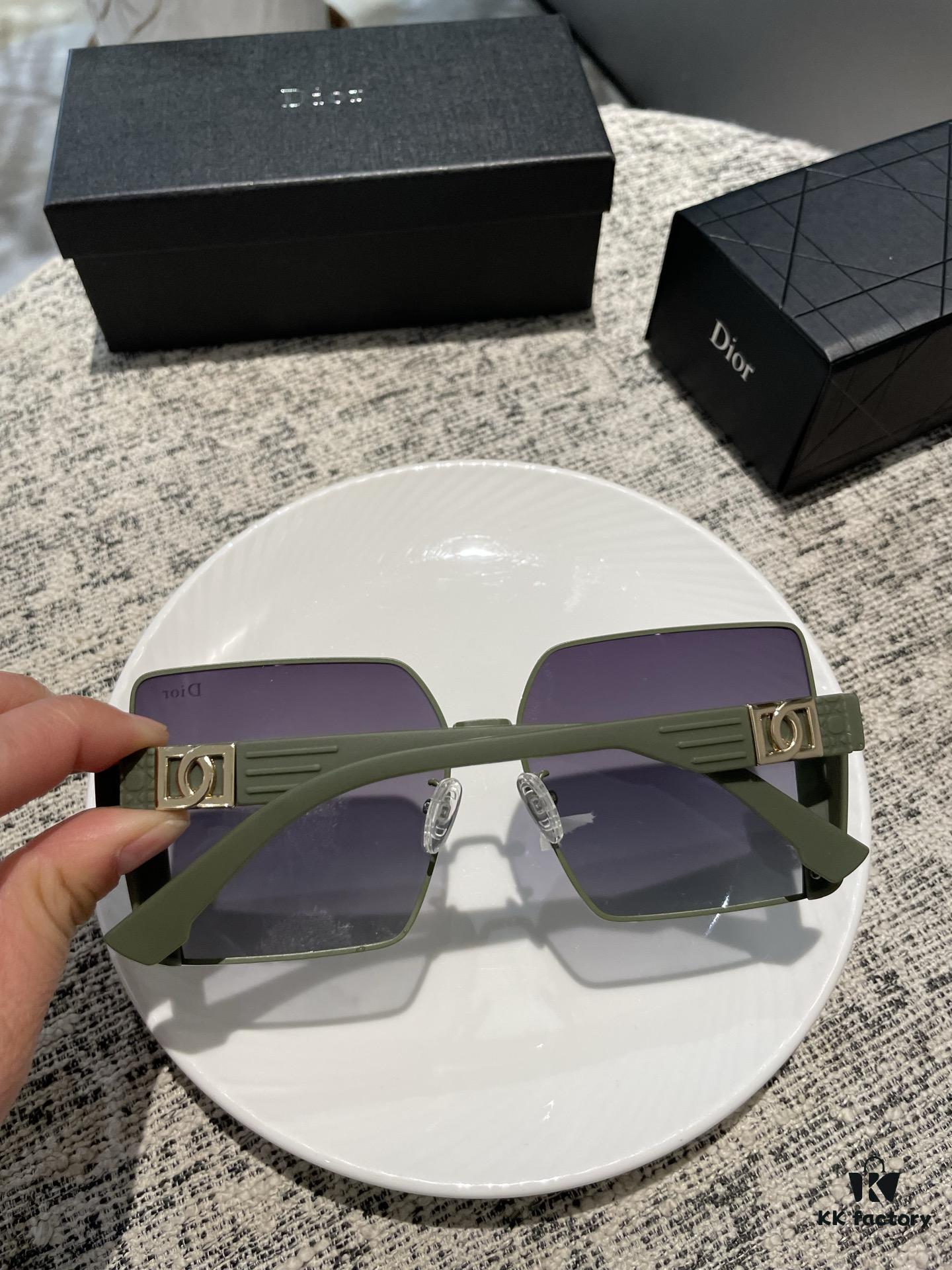 Dior Polarized Resin Sunglasses 😎 New Style Little Chic Sun Protection Glasses, Reducing Glare and Blocking Harmful Radiation 🥰 Essential Fashion Accessory for Travel and Outfits 🌸 Suitable for Driving 🧐 Brand Philosophy - Trends Come and Go, but Style Remains Eternal 🥳