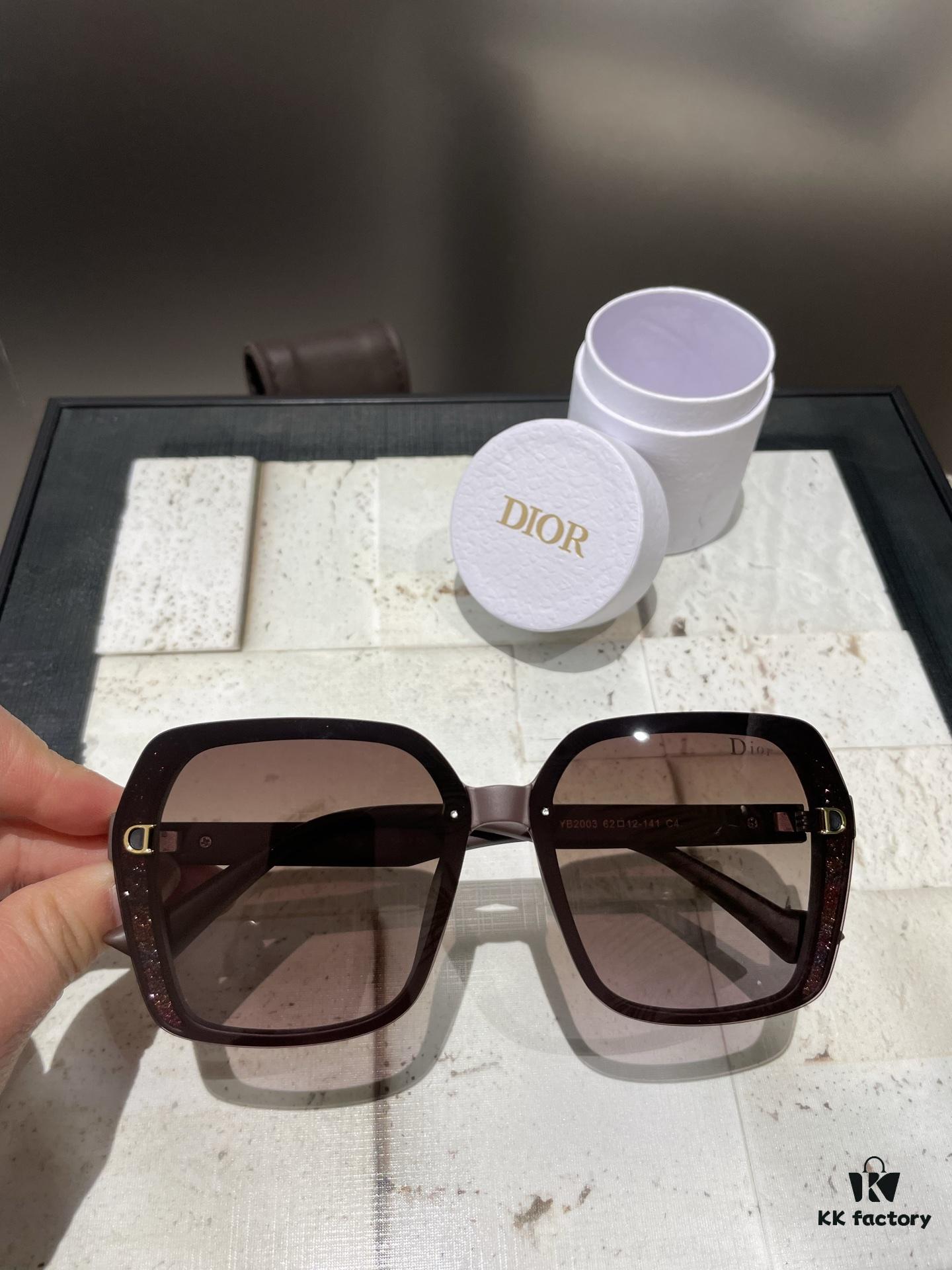 Dior Polarized Resin Sunglasses 😎 New Style Chic Sun Glasses to Reduce Glare, Block Harmful Radiation 🌞 Essential Fashion Accessory for Travel and Daily Wear, Perfect for Driving Too 🚗