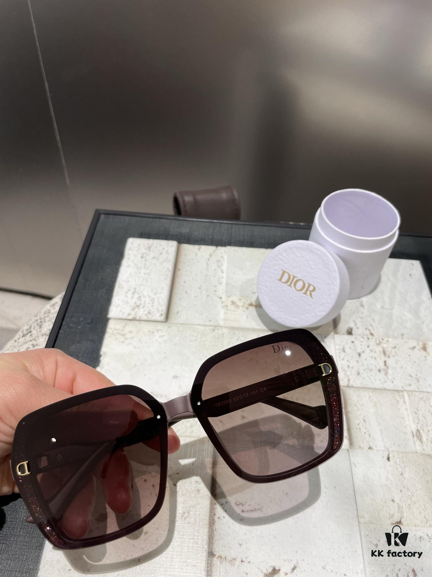 Dior Polarized Resin Sunglasses 😎 New Style Chic Sun Glasses to Reduce Glare, Block Harmful Radiation 🌞 Essential Fashion Accessory for Travel and Daily Wear, Perfect for Driving Too 🚗