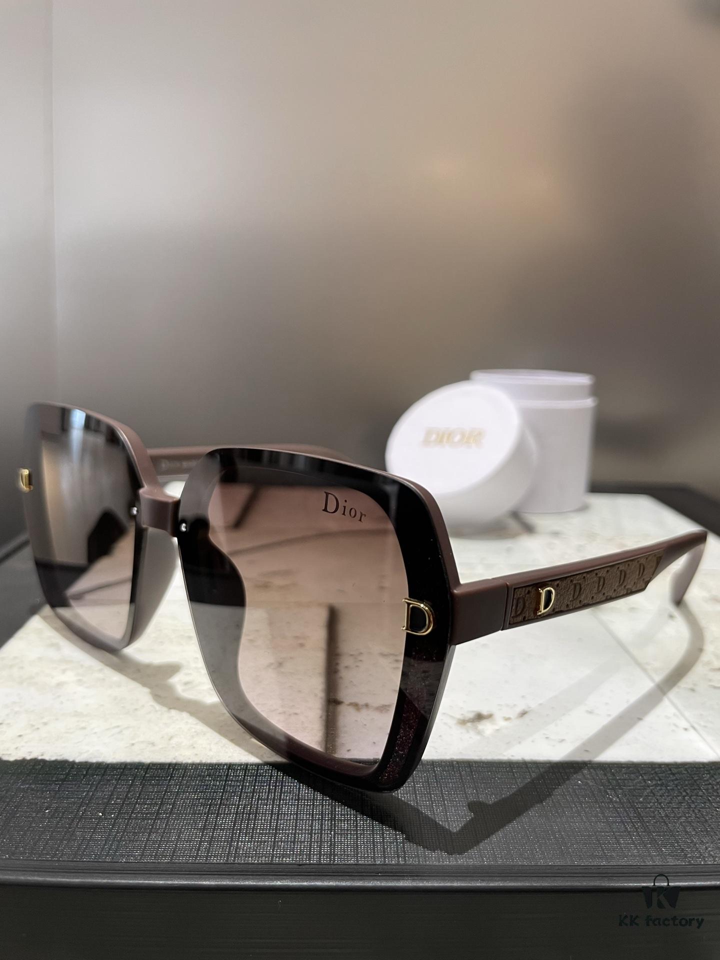 Dior Polarized Resin Sunglasses 😎 New Style Chic Sun Glasses to Reduce Glare, Block Harmful Radiation 🌞 Essential Fashion Accessory for Travel and Daily Wear, Perfect for Driving Too 🚗