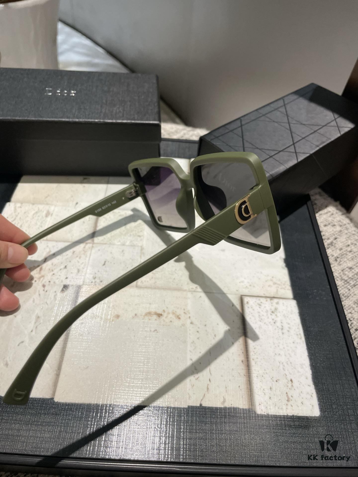 Dior Polarized Resin Sunglasses, New Mini Chanel Style Sun Glasses, Reduce Glare, Block Harmful Radiation, Essential for Travel and Daily Wear, Suitable for Driving