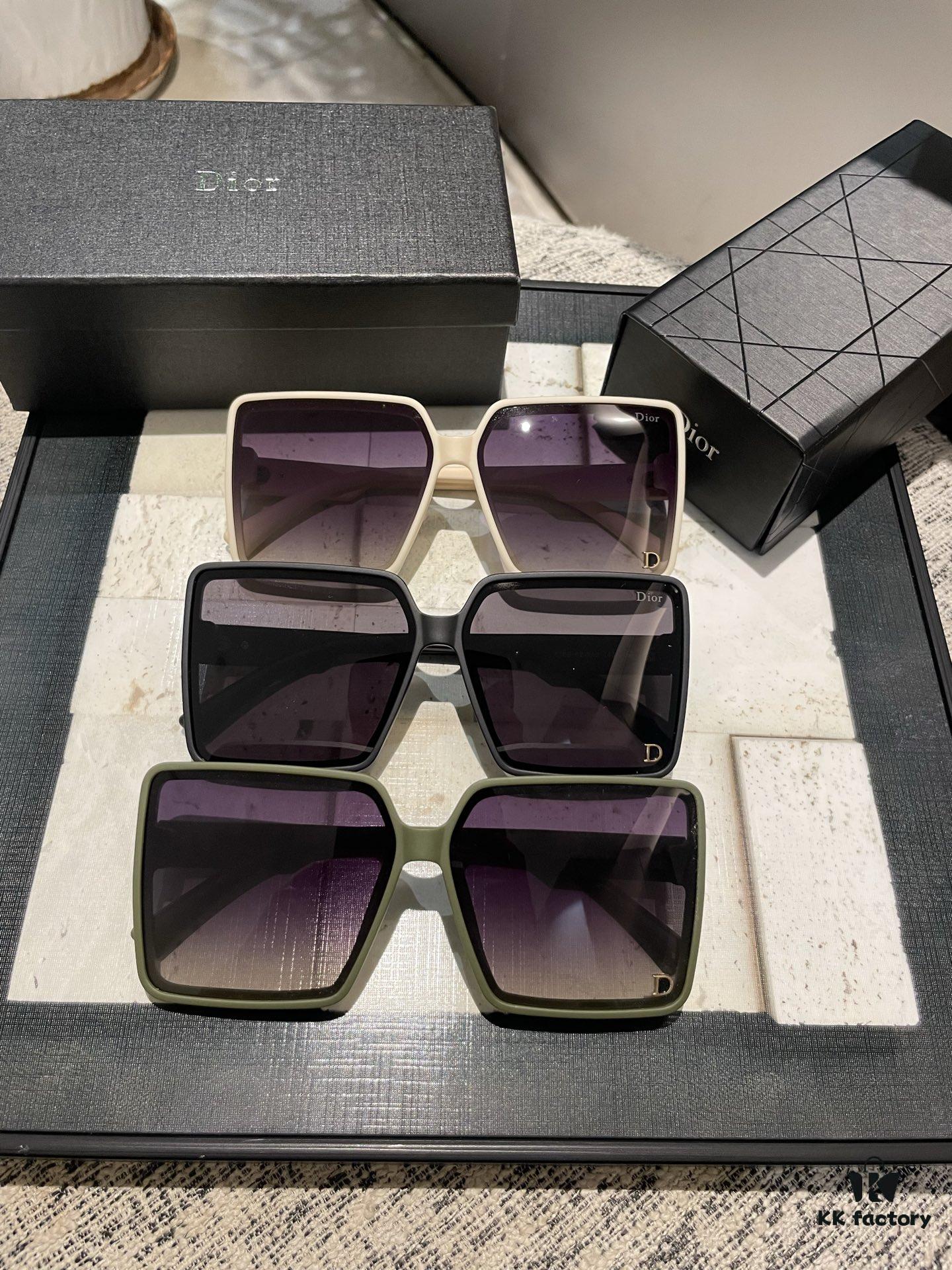 Dior Polarized Resin Sunglasses, New Small Chic Style, Reducing Glare and Blocking Harmful Radiation, Essential for Travel and Fashion Pairing, Suitable for Driving