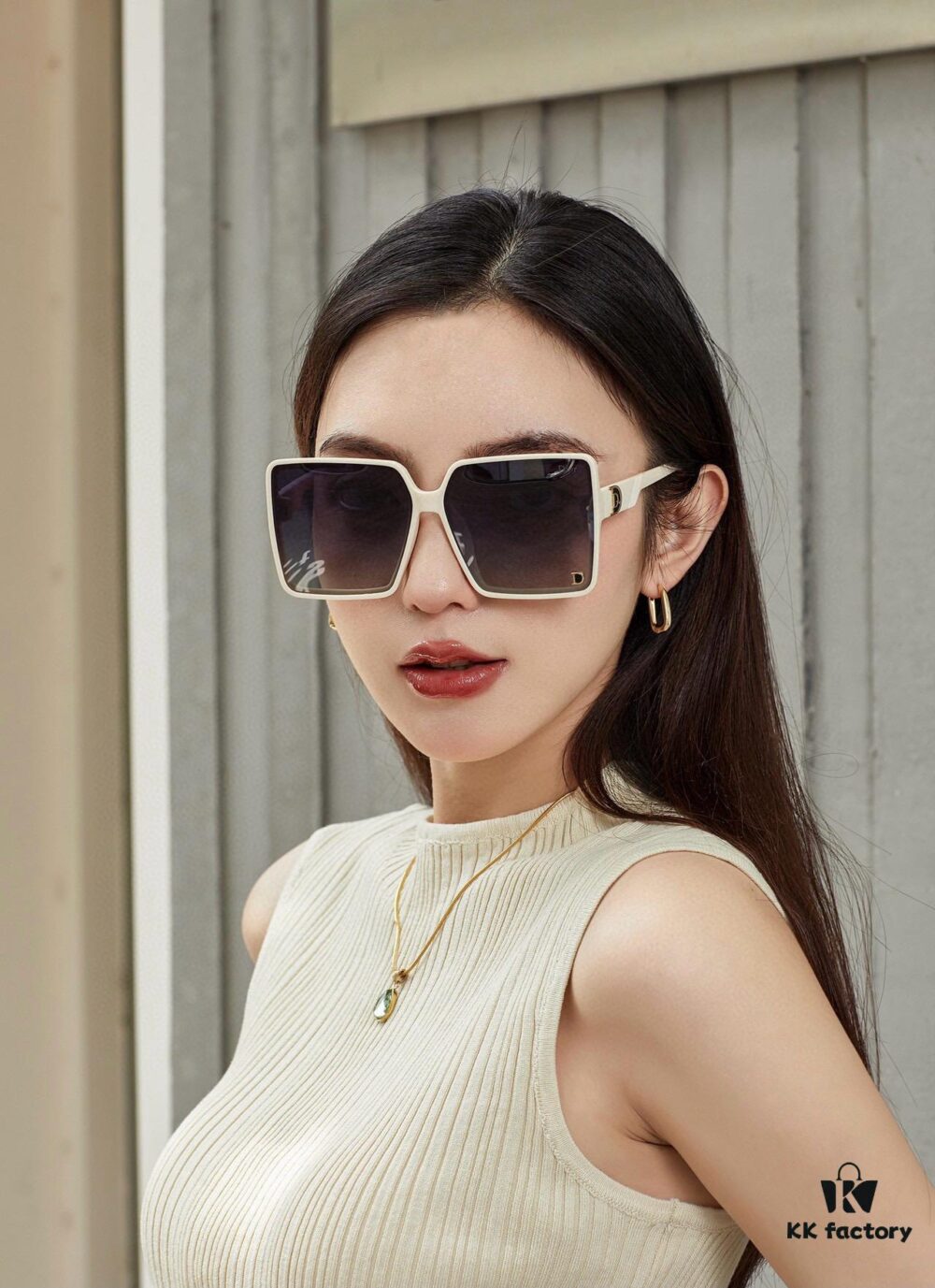 Dior Polarized Resin Sunglasses 😎 New Style Little Princess Sun Protection Glasses, Reducing Glare and Blocking Harmful Radiation 🥰 Essential Fashion Accessory for Travel and Outfits 🌸 Suitable for Driving 🧐 Brand Philosophy: Trends Come and Go, but Style Remains Forever 🥳