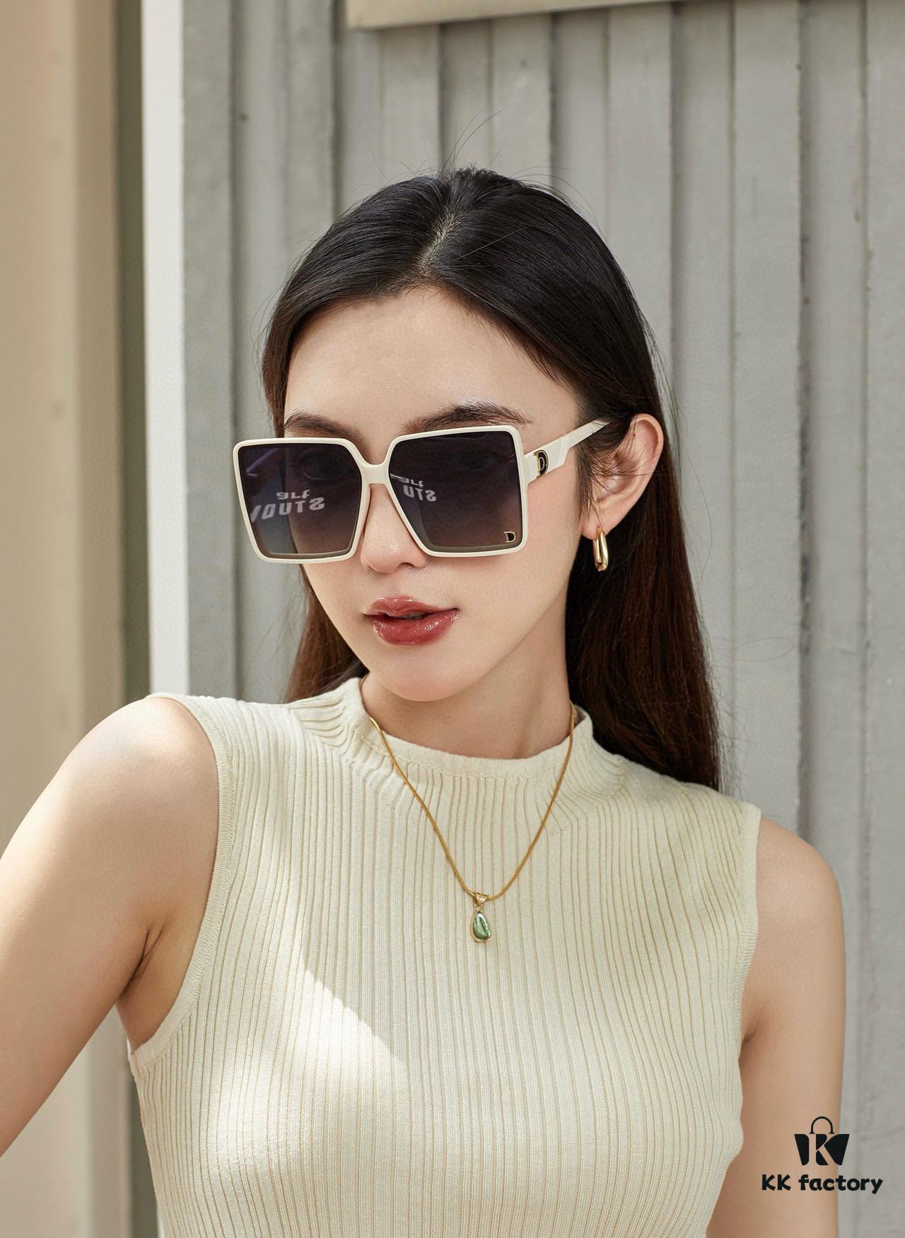 Dior Polarized Resin Sunglasses 😎 New Style Little Princess Sun Protection Glasses, Reducing Glare and Blocking Harmful Radiation 🥰 Essential Fashion Accessory for Travel and Outfits 🌸 Suitable for Driving 🧐 Brand Philosophy: Trends Come and Go, but Style Remains Forever 🥳