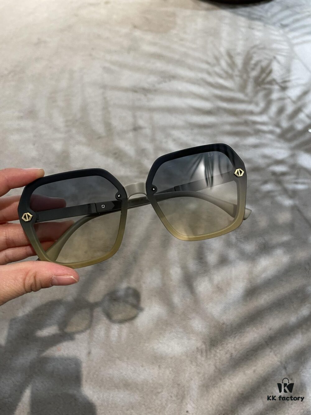 Dior Polarized Resin Sunglasses, New Small Luxury Style, Reduces Glare and Blocks Harmful Radiation, Essential for Travel and Daily Wear