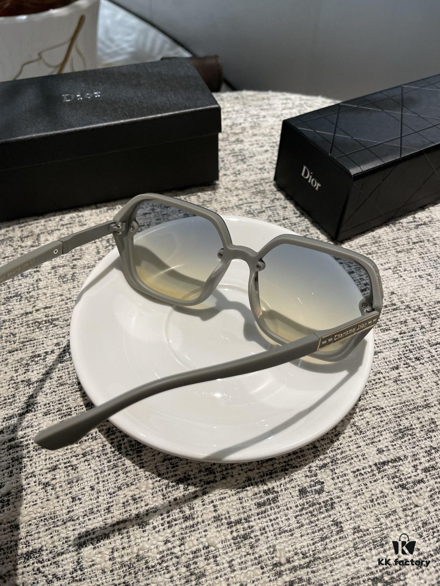 Dior Polarized Resin Sunglasses, New Small Luxury Style, Reduces Glare and Blocks Harmful Radiation, Essential for Travel and Daily Wear