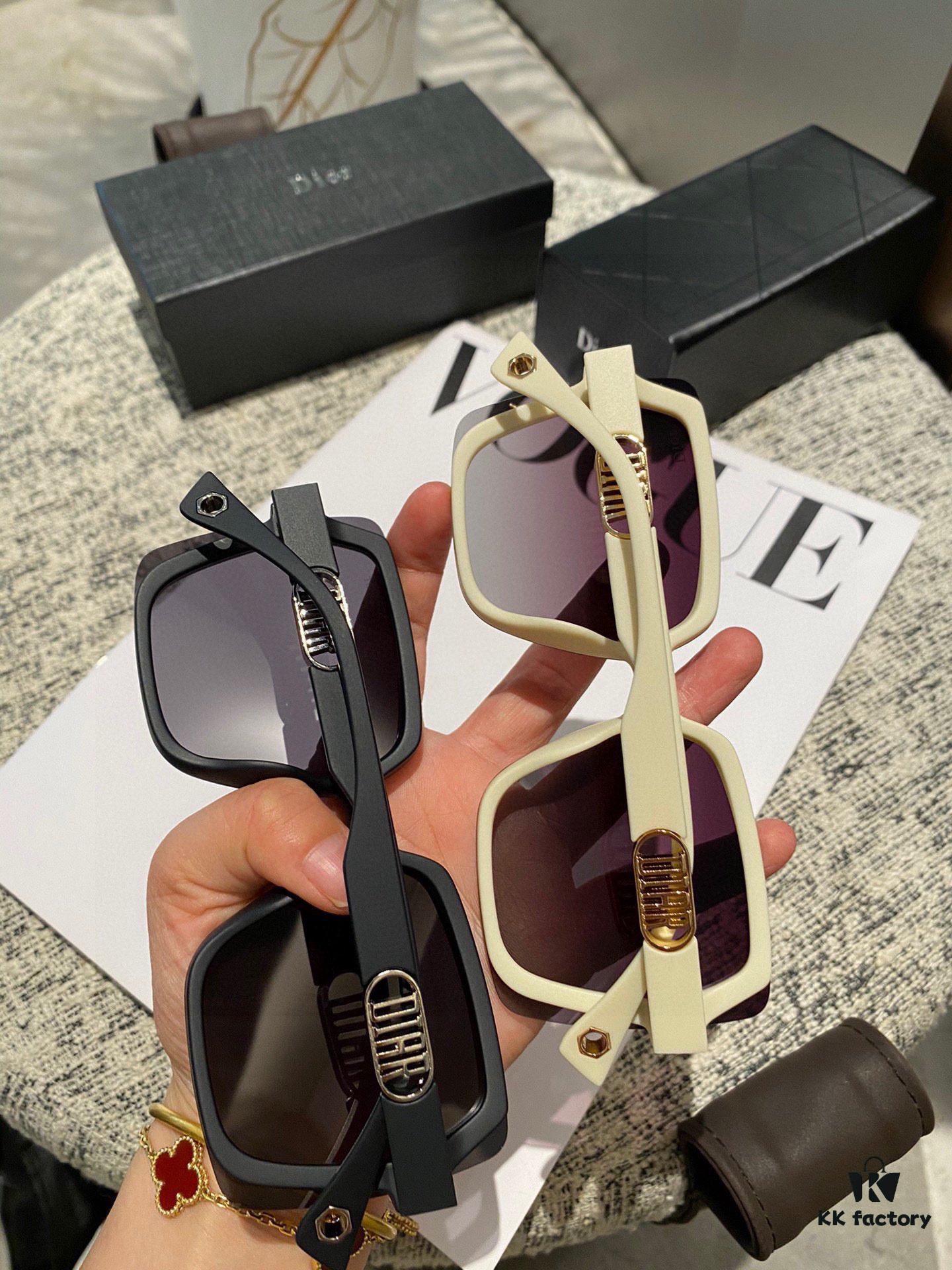 Dior Polarized Resin Sunglasses 😎 New Style Chic Eyewear to Reduce Glare and Block Harmful Radiation 🥰 Essential Fashion Accessory for Travel, Outings, and Driving 🌸 Brand Philosophy: Trends Fade, Style Endures 🥳 6105 Sunglasses