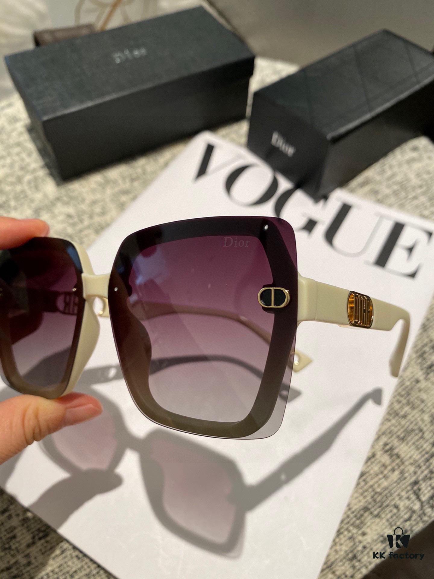 Dior Polarized Resin Sunglasses 😎 New Style Chic Eyewear to Reduce Glare and Block Harmful Radiation 🥰 Essential Fashion Accessory for Travel, Outings, and Driving 🌸 Brand Philosophy: Trends Fade, Style Endures 🥳 6105 Sunglasses