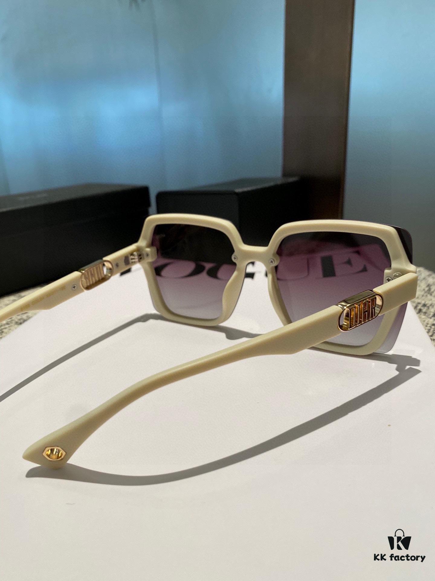 Dior Polarized Resin Sunglasses 😎 New Style Chic Eyewear to Reduce Glare and Block Harmful Radiation 🥰 Essential Fashion Accessory for Travel, Outings, and Driving 🌸 Brand Philosophy: Trends Fade, Style Endures 🥳 6105 Sunglasses