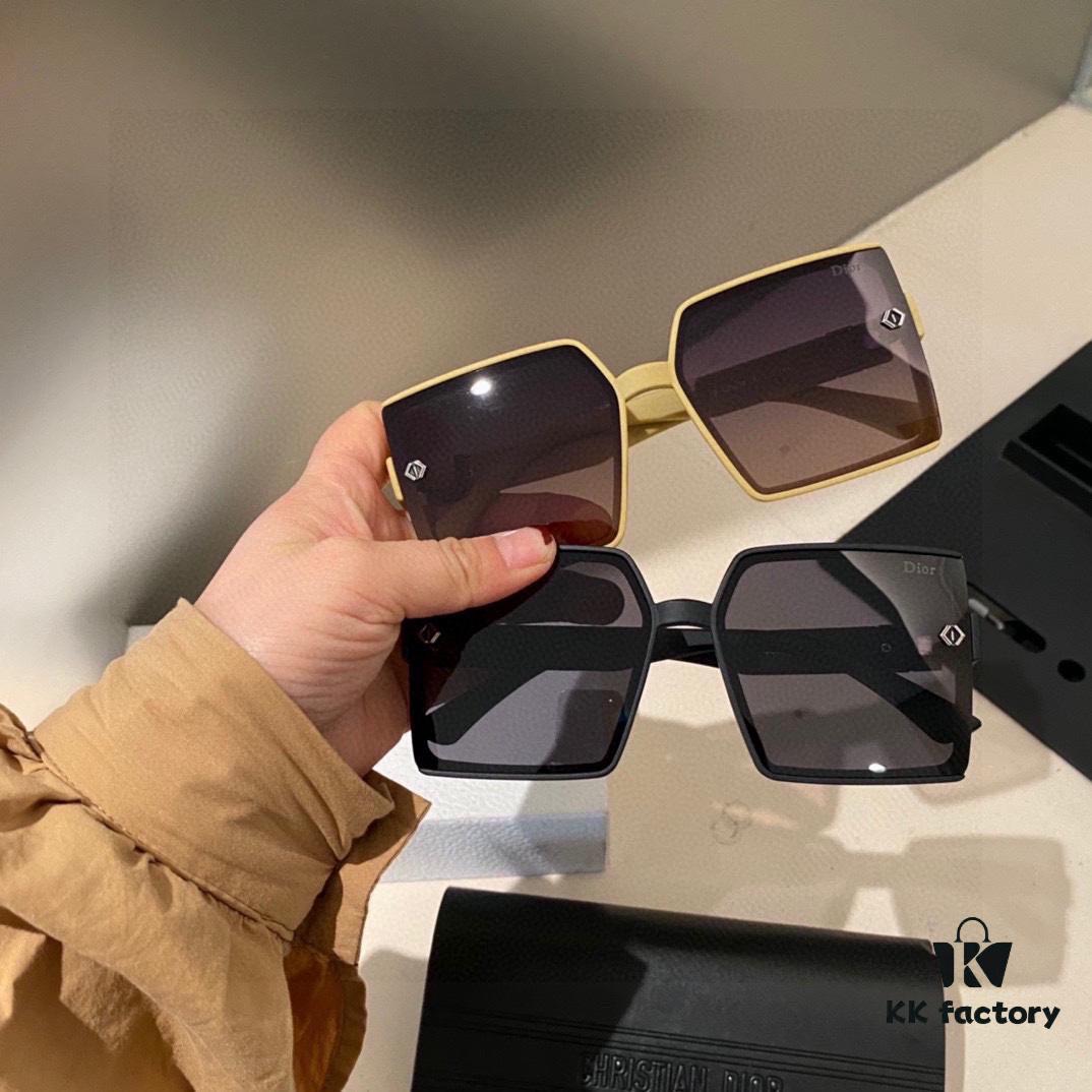 Dior Women's Oversized Sunglasses with HD Polarized Lenses, Flattering Slimming Design, Fashionable and Trendy Style, Popular Choice for Influencers and Live Streaming (7819)