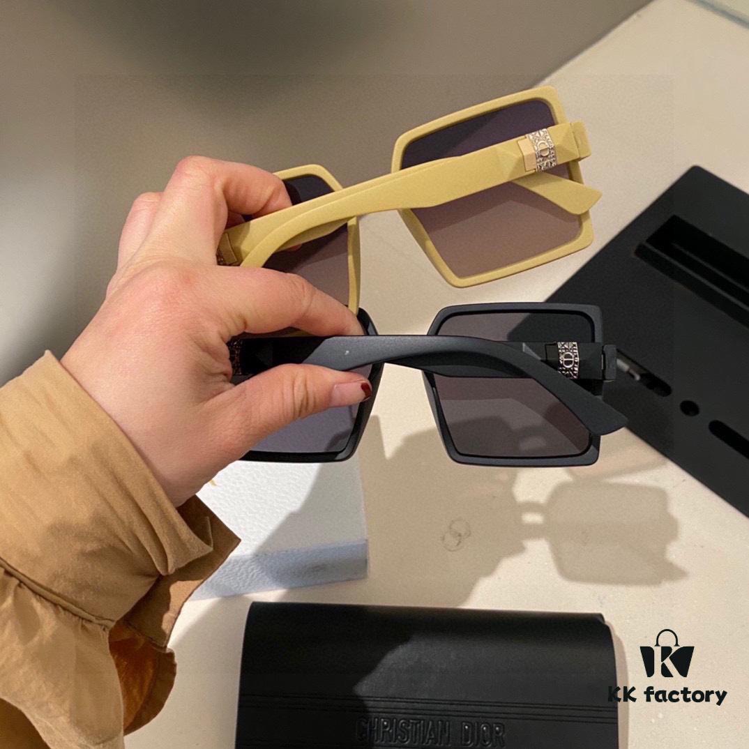 Dior Women's Oversized Sunglasses with HD Polarized Lenses, Flattering Slimming Design, Fashionable and Trendy Style, Popular Choice for Influencers and Live Streaming (7819)