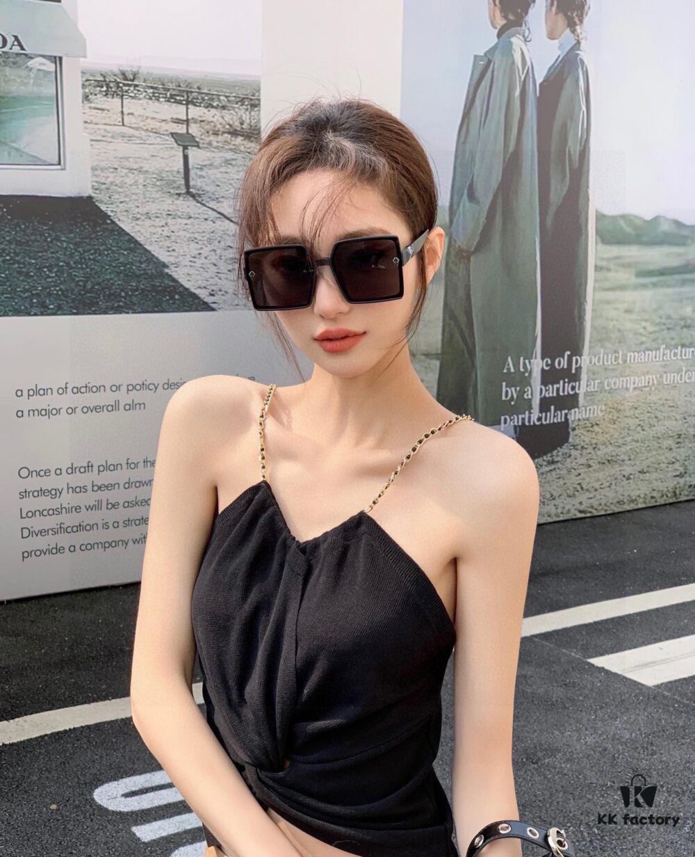 Dior Women's Oversized Sunglasses with HD Polarized Lenses, Slimming and Face-Framing, Fashionable and Trendy, Influencer Live-Streaming Hit (7819)