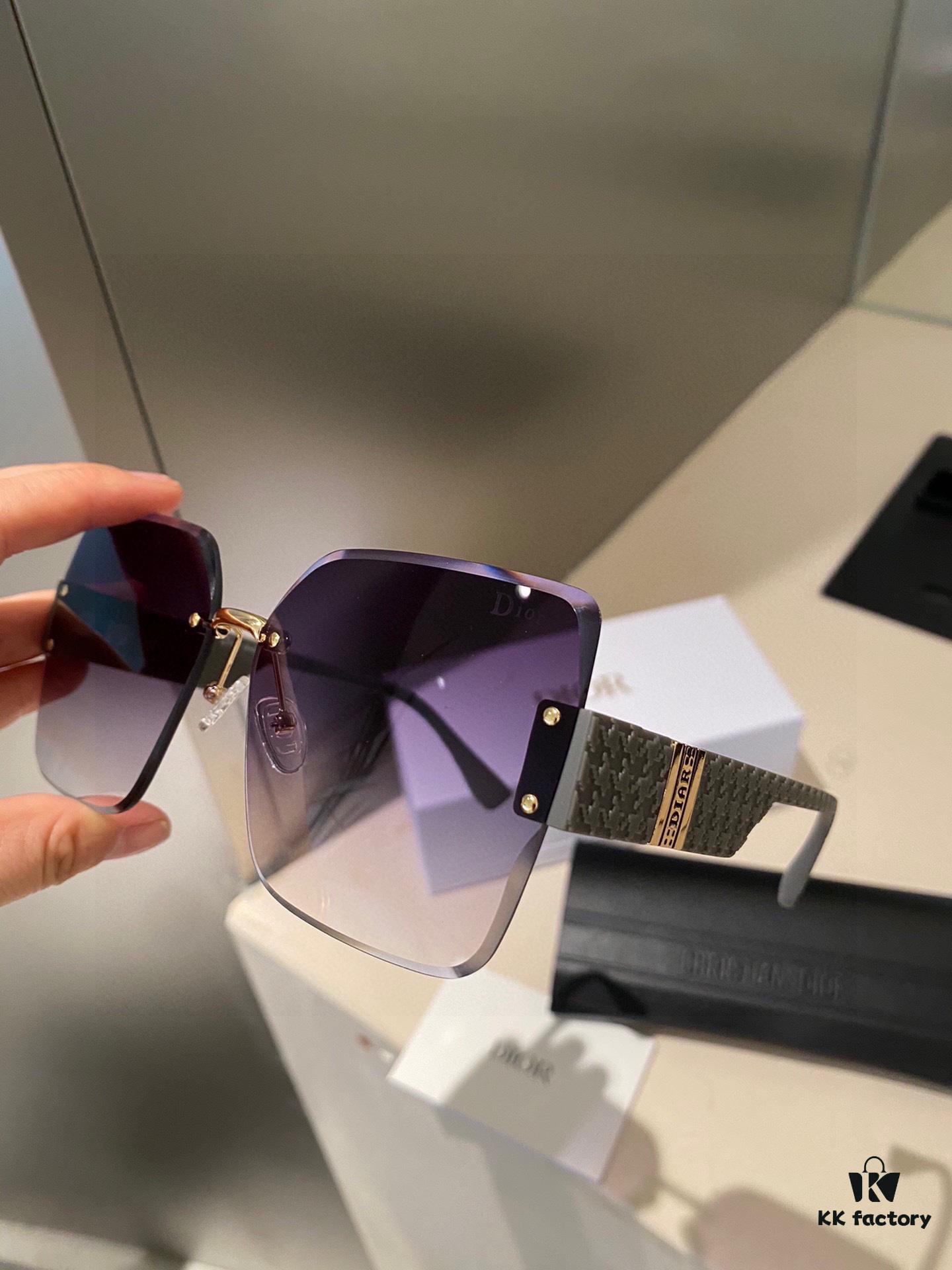 Dior Polarized Resin Sunglasses, New Small Luxury Style, Lightweight UV Protection, Perfect for Travel and Daily Wear