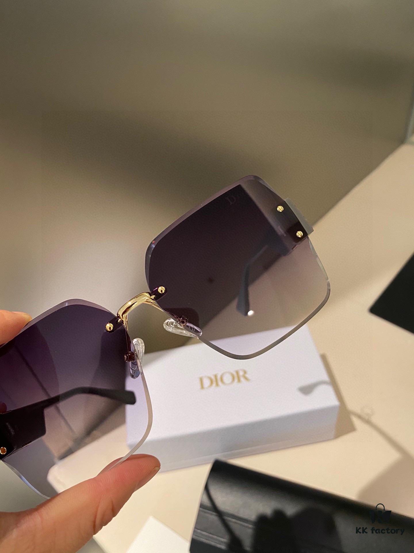 Dior Polarized Resin Sunglasses, New Small Luxury Style, Lightweight UV Protection, Perfect for Travel and Daily Wear