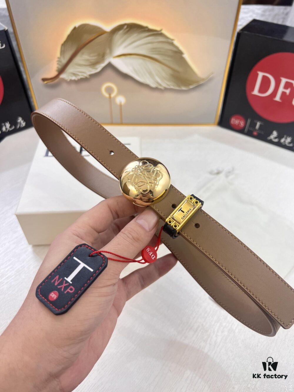 Loewe Hong Kong Duty-Free T Gift Box 🎁 (NXP RFID Tag with Official Website Verification, Authentic Anti-Counterfeit Chip)