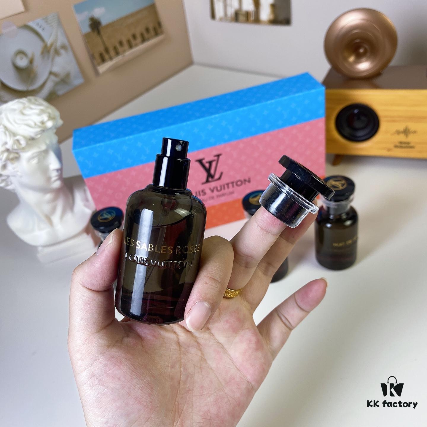 Louis Vuitton LV Black Bottle Limited Edition Travel Set of Four 30ml x 4 with Sprayers, Including Night Fire, Floating Shadow, Saabo Rose, Pure Oud