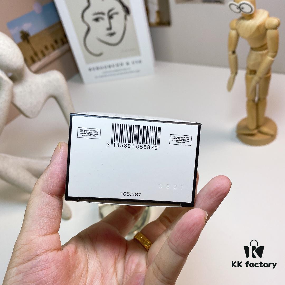 Chanel Limited Edition Oval Bottle N°5 L'EAU 50ml