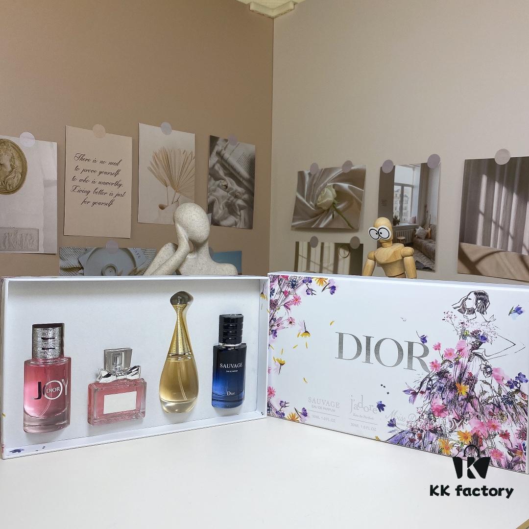 Dior Perfume Travel Set 4-Piece Collection 30ml×4