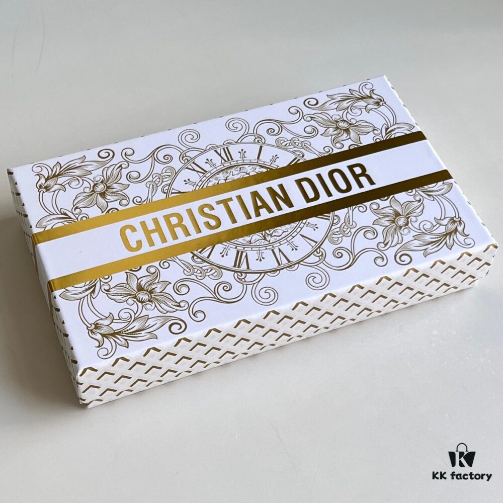 Dior Gold Christmas Perfume Travel Set 30ml Four-Piece Set! Includes: 30ml x 4 with atomizers.