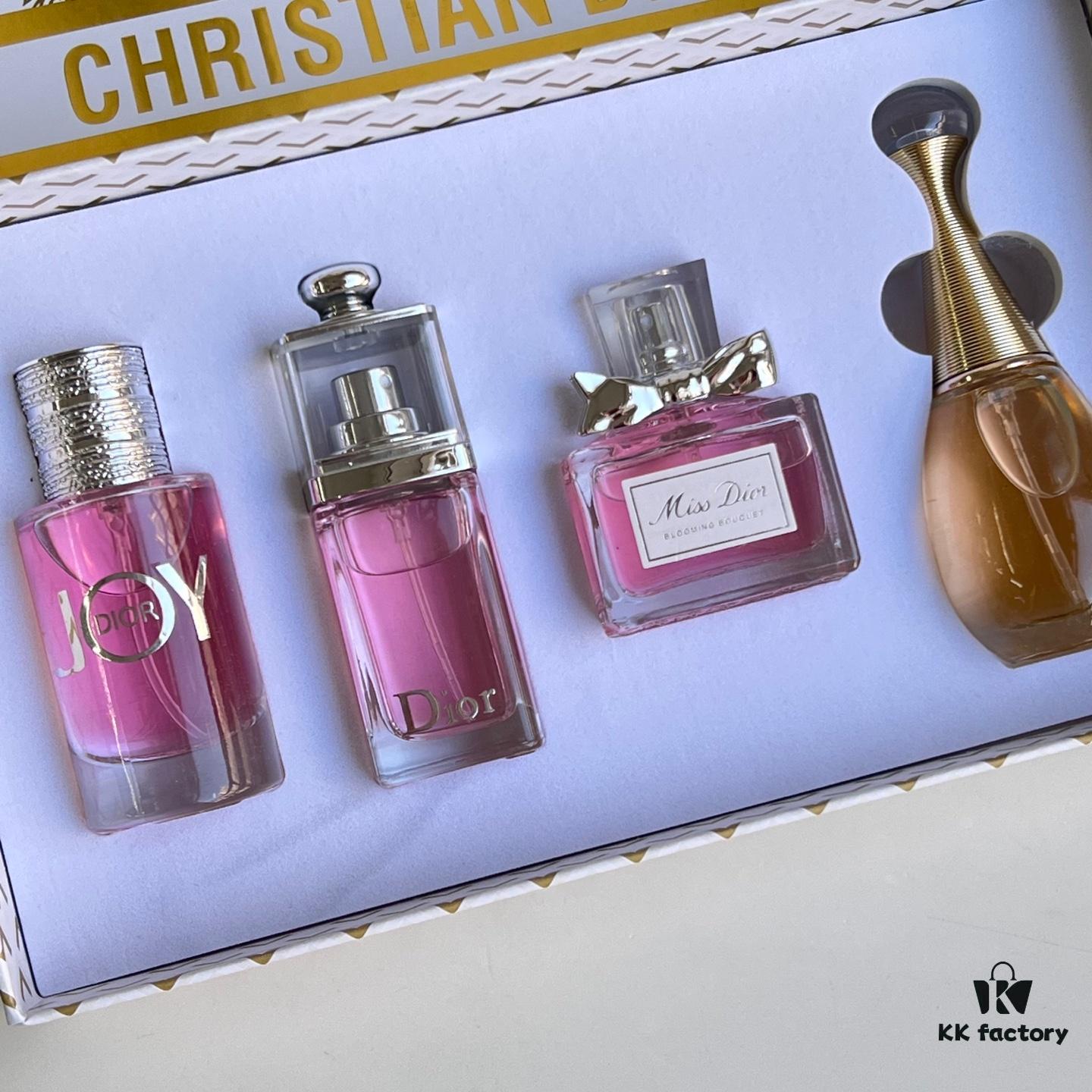Dior Gold Christmas Perfume Travel Set 30ml Four-Piece Set! Includes: 30ml x 4 with atomizers.