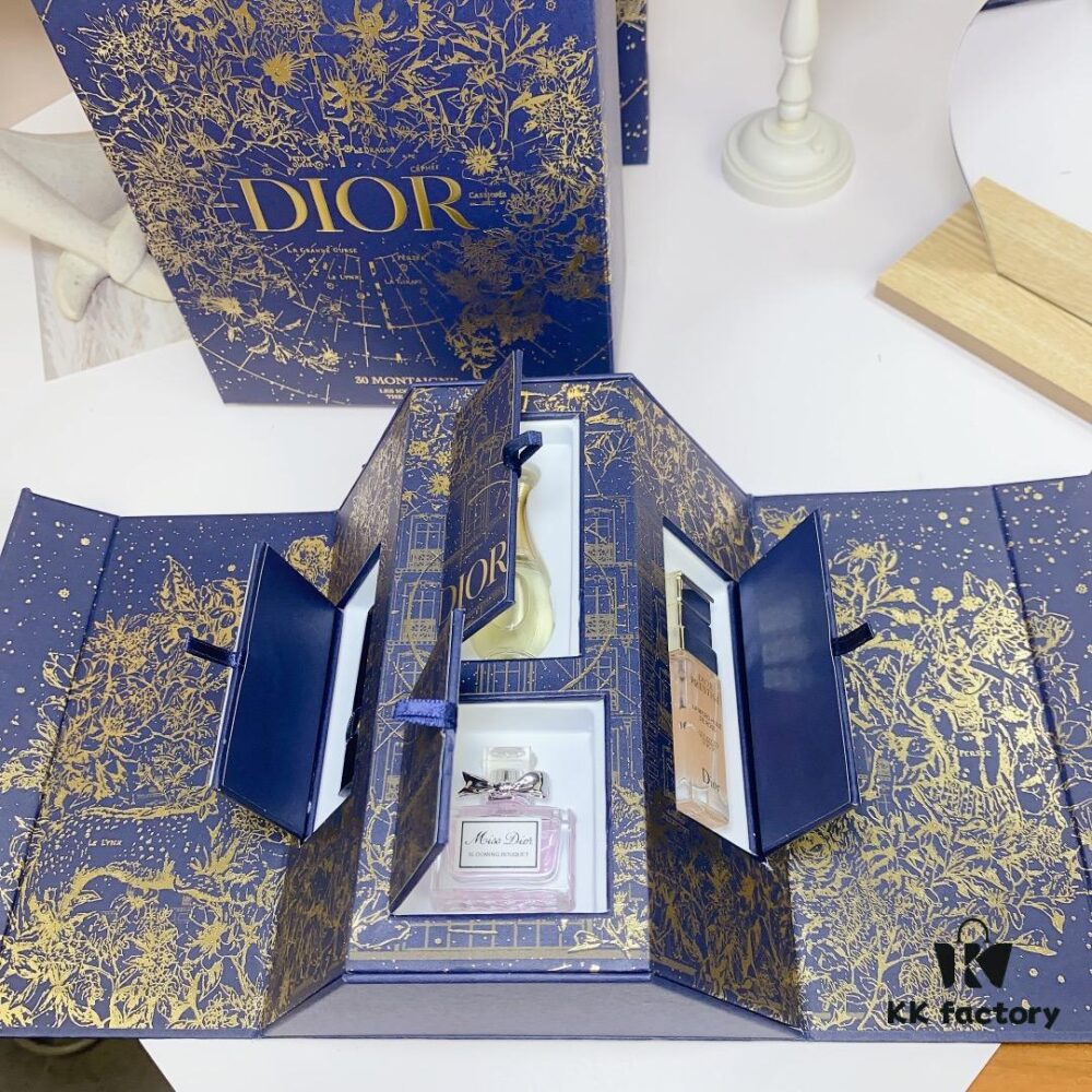 Free Shipping Dior 2023 Château Four-Piece Limited Edition Calendar Set, Official Website Version with Gift Bag