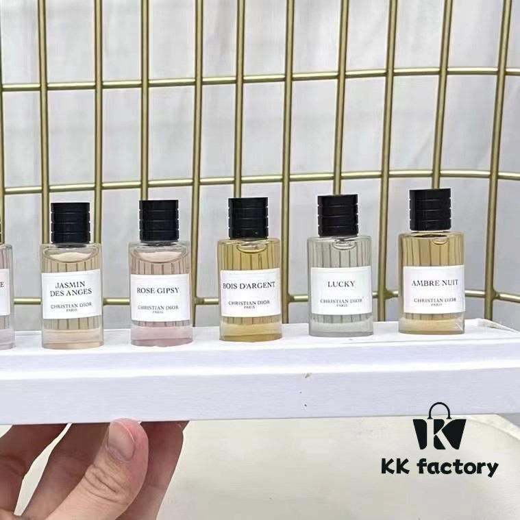 Dior Collection Perfume Sample Set of 8 Pieces – 7.5ml Each, No Spray Nozzles, With Chinese Labels, In Stock