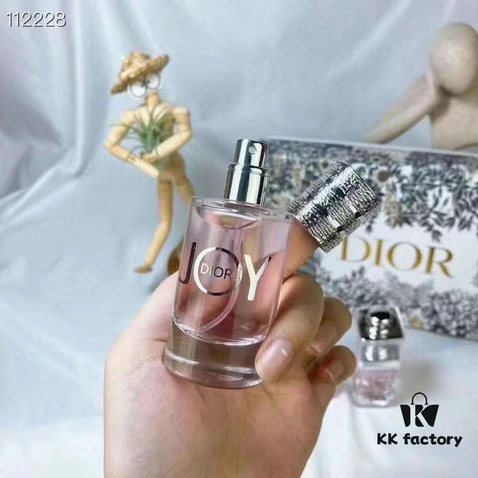 Dior Perfume Travel Set 30ml Four-Piece Coconut Tree Edition! Includes: 4 x 30ml