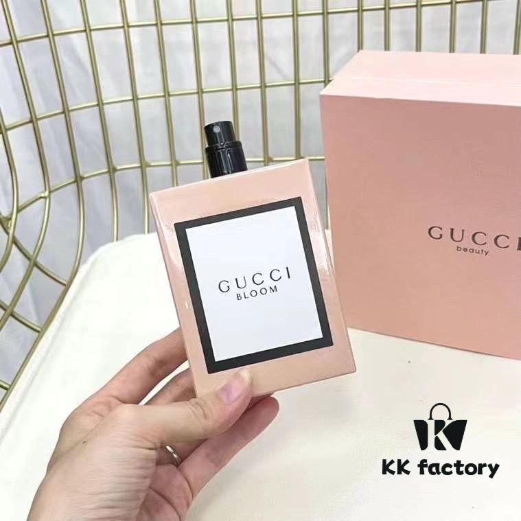Gucci Lipstick Perfume Set of Three: Gucci Bloom Perfume + Gucci Floral 25 Lipstick + Gucci Comb