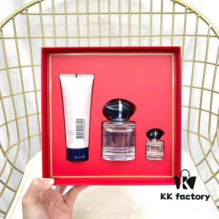 Original Quality Armani Bath and Fragrance Set (Elegant Edition) Includes 75ml Body Lotion, 50ml Full-Size Perfume, and 7ml Sample Perfume