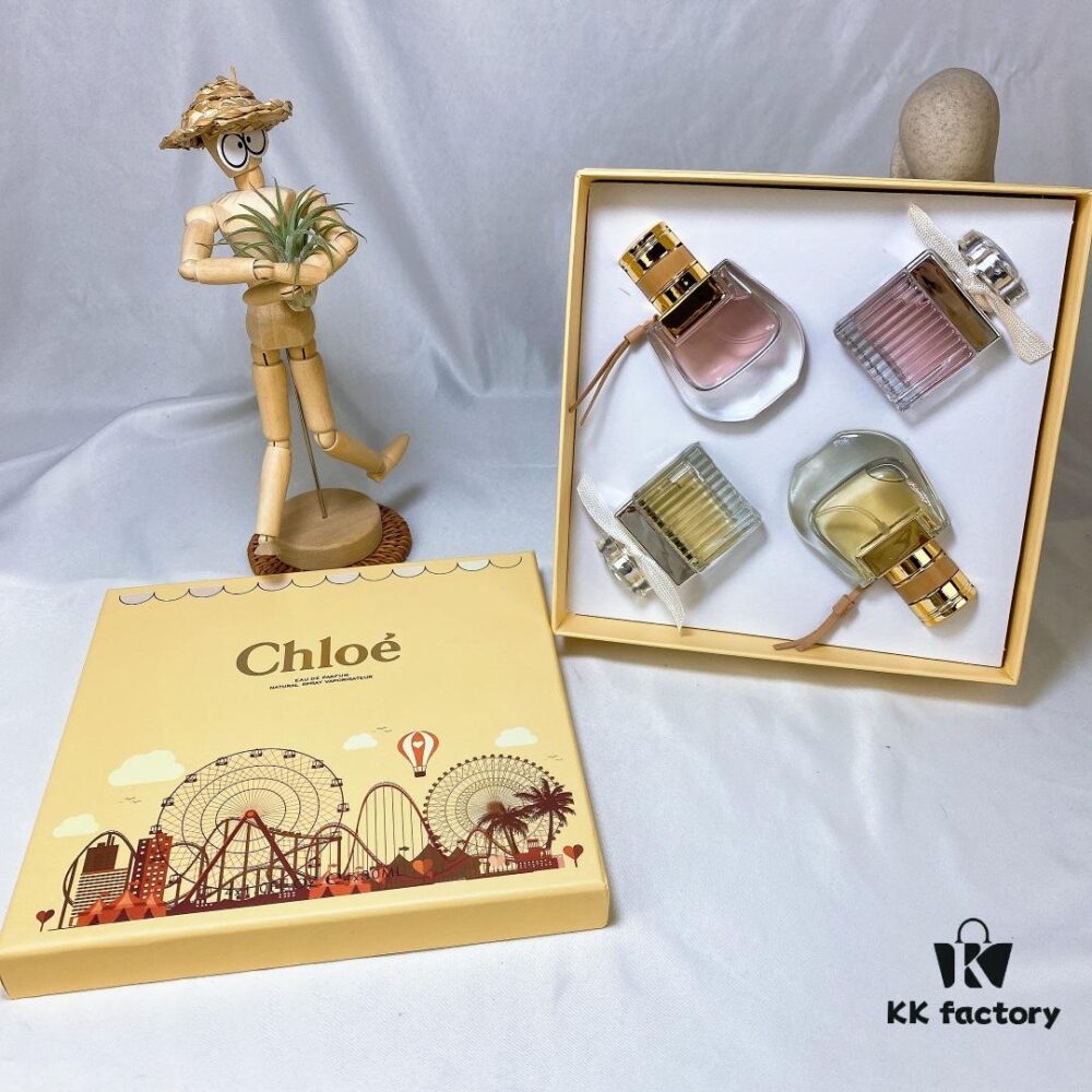 Chloé Perfume Mini Set of 4 Bottles 30ml Each with Spray Caps