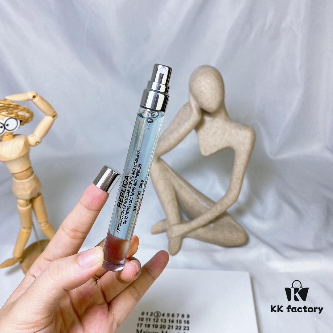 Maison Martin Margiela Replica Five-Piece Perfume Set, 5 x 10ml with Spray, Includes: Beach Walk, Lazy Sunday, By the Fireplace, Sailing Day, Jazz Club