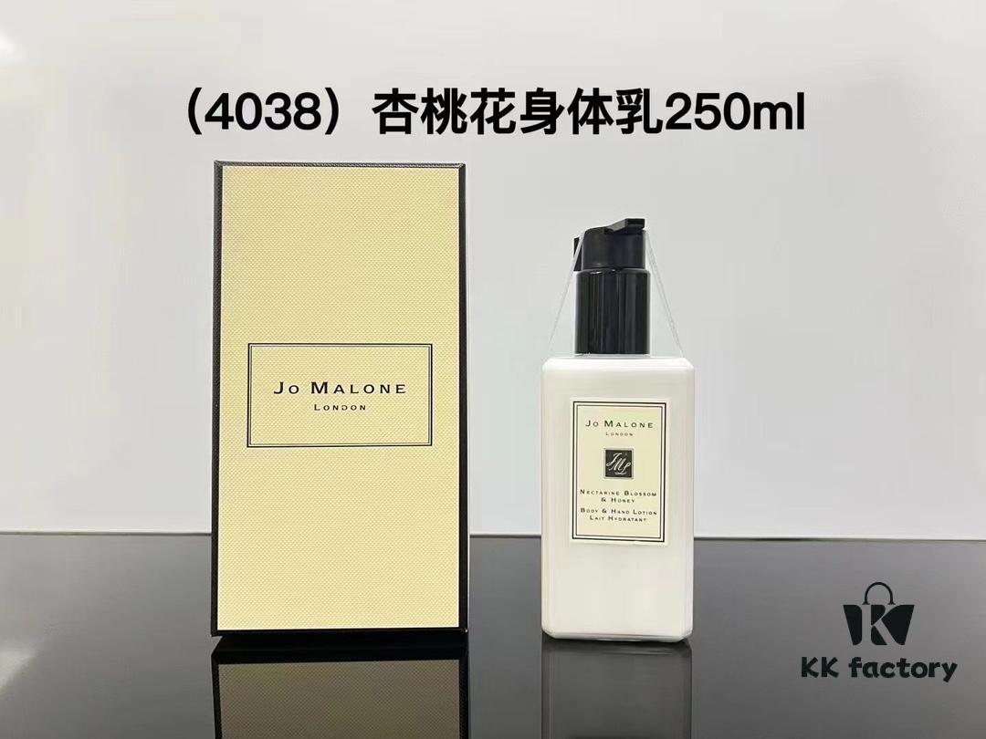 50 Jo Malone Body Lotions: 250 British Pear, 250 Bluebell, 250 Lime, 250 Sea Salt, 250 Orange Blossom, 250 Red Rose, 250 Apricot Blossom