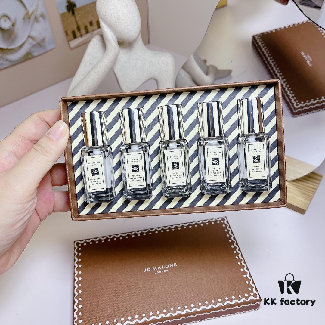 Jo Malone Limited Edition Christmas Fragrance Set of Five: Includes English Pear & Freesia 9ml, Wild Bluebell 9ml, Wood Sage & Sea Salt 9ml, Peony & Blush Suede 9ml, Lime Basil & Mandarin 9ml