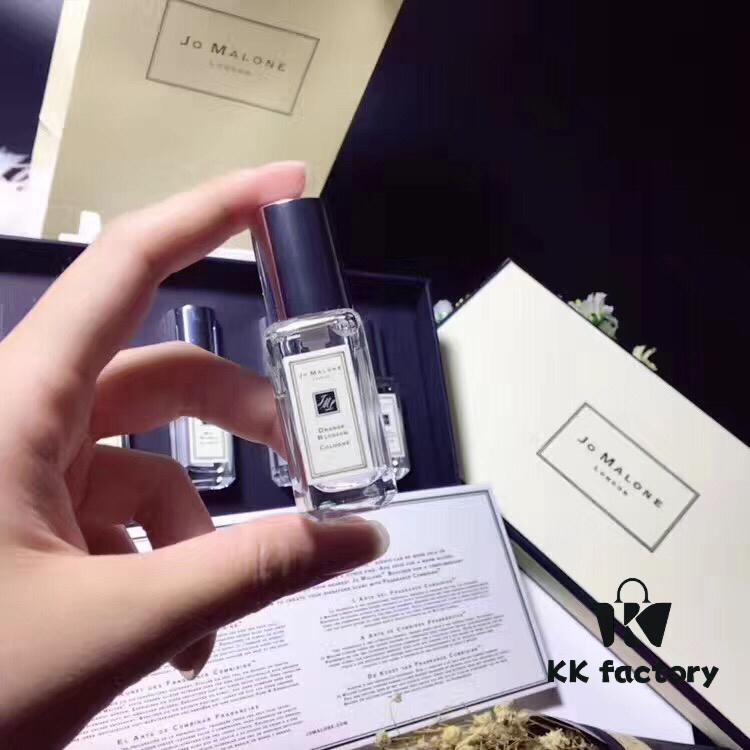 Authentic Retail Genuine Jo Malone Perfume Set of 5 Mini Bottles (Lime Basil & Mandarin + Orange Blossom + Bluebell + Blackberry & Bay + English Pear & Freesia) 9ml with 5 Spray Heads