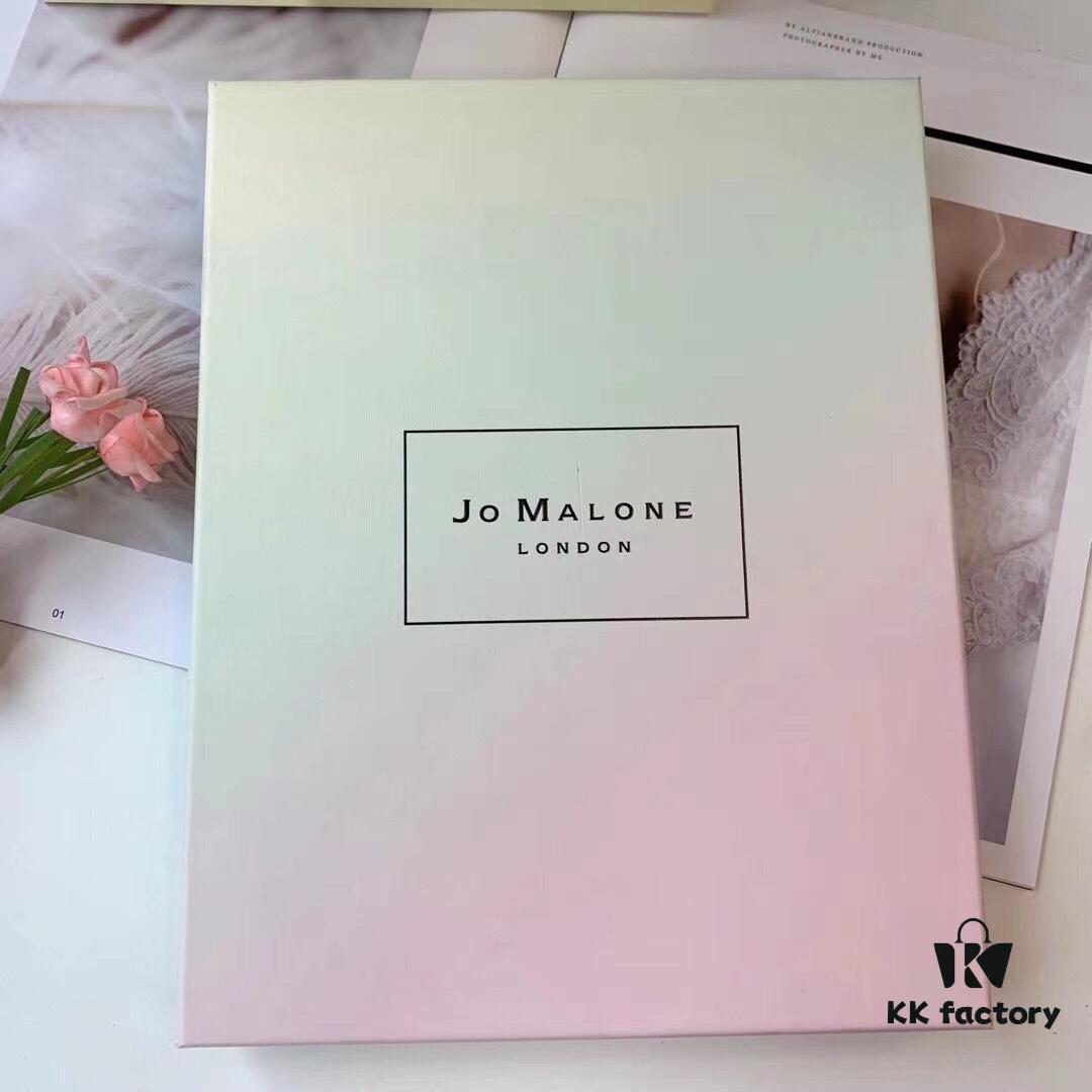 Jo Malone Bloom Collection Mini Perfume Set - Garden Edition with 12 Samples