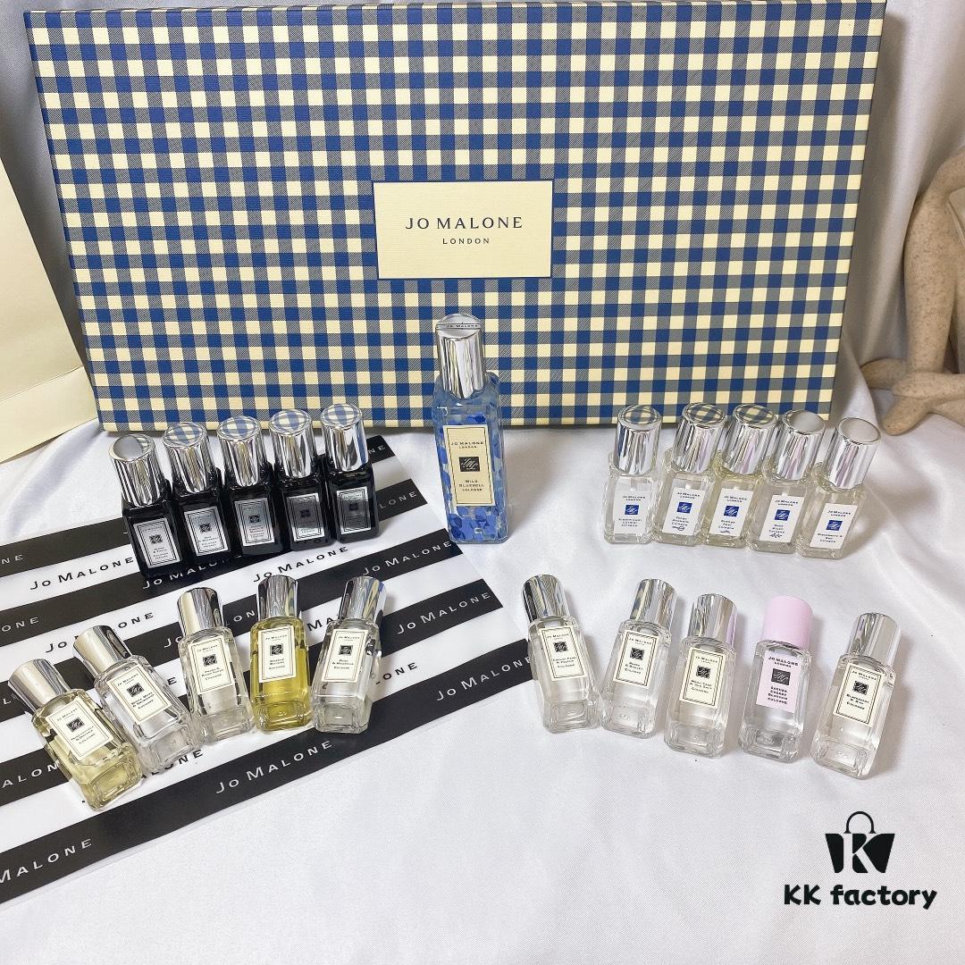 Jo Malone 21-Piece Limited Edition Blue Plaid Collection with Retail Shopping Bag