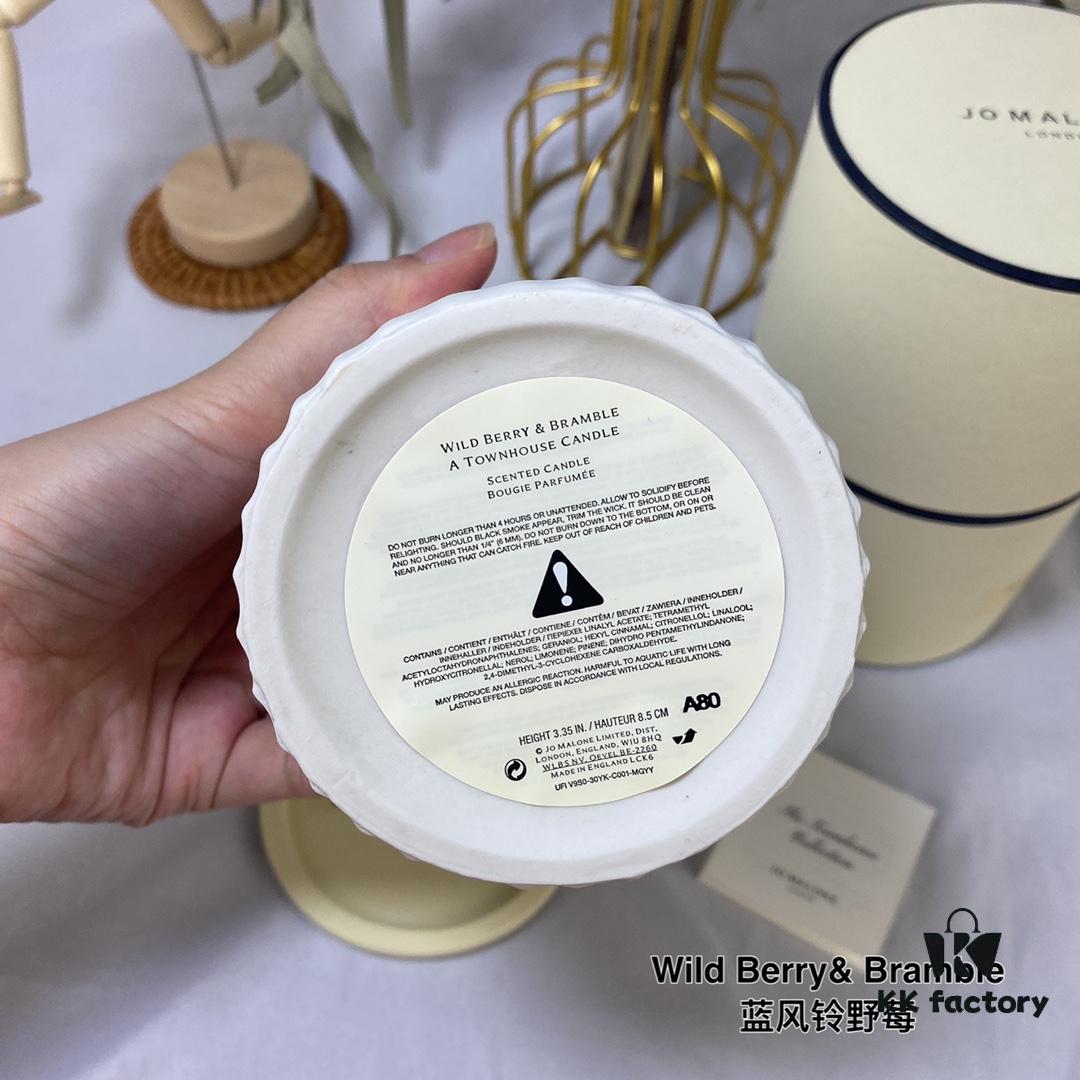 Blue Wind Bell Wild Berry Candle