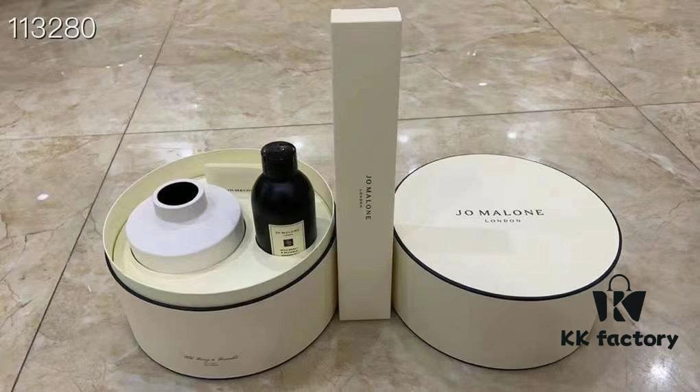 Jo Malone Aromatic Reed Diffuser Ceramic Bottle 350ml! Scents: Wild Berry, Resurrection Plant, Fig and Blackcurrant