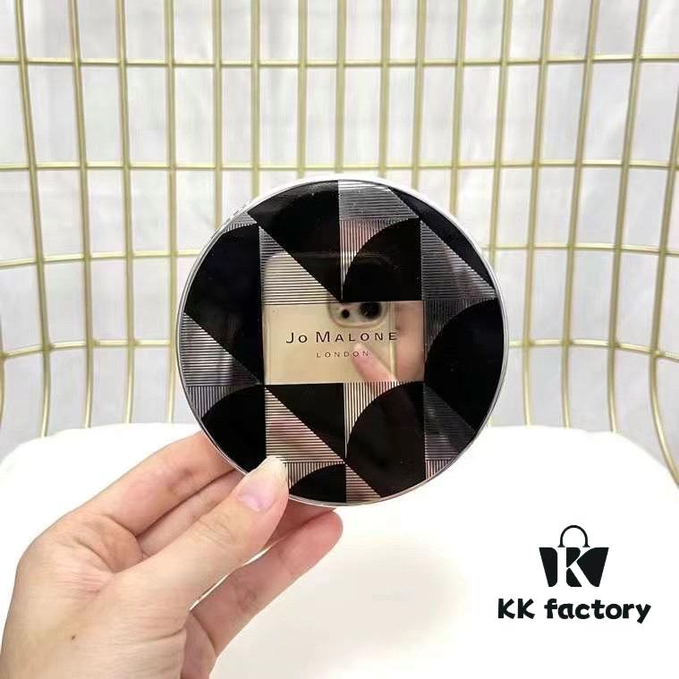 JoMalone London English Pear & Freesia Glittering Shimmer Body Powder - Limited Edition 2020 Christmas Collection