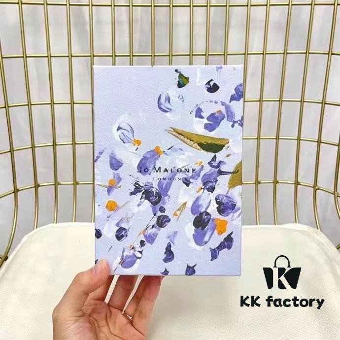 Jo Malone Perfume Full-Size and Sample Set! 100ml + 9ml. Scents: English Pear, Bluebell, Sea Salt, Blackberry