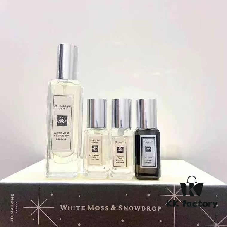 Jo Malone London Perfume Gift Set Four-Piece with Gift Bag, including: 30ML White Moss & Snowbell, Mini English Pear & Freesia 9ML, Blackberry & Bay Leaf 9ML, Myrrh & Tonka 9ML