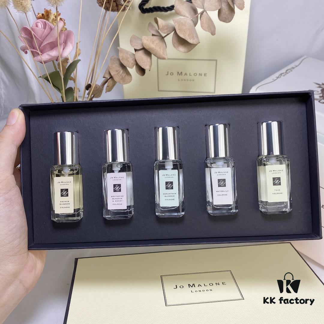Jo Malone London The Blossoms Limited Edition Flowering Fragrance Compact Gift Set, Bloom Season Collection 5-Piece Perfume Set 5×9ml with Spray Nozzles
