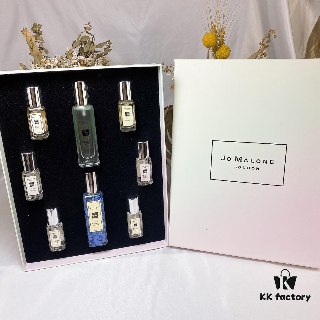 Jo Malone Bloom Perfume Set of Eight Pieces - Counter Quality, Mini Garden Edition with Spray Nozzles Included