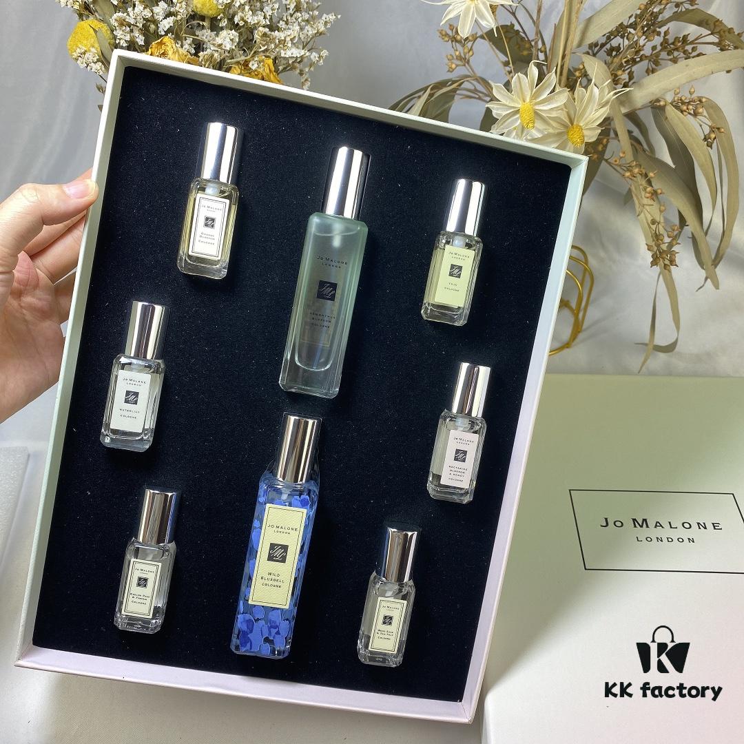 Jo Malone Bloom Perfume Set of Eight Pieces - Counter Quality, Mini Garden Edition with Spray Nozzles Included