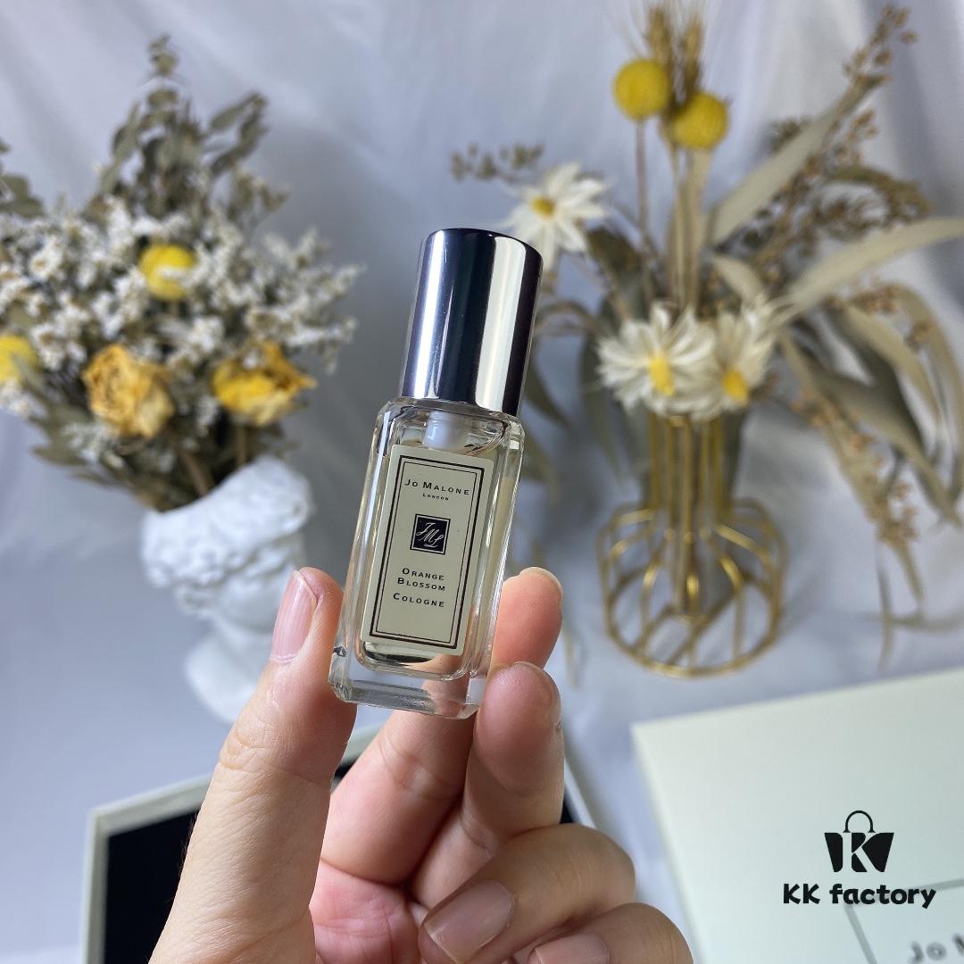 Jo Malone Bloom Perfume Set of Eight Pieces - Counter Quality, Mini Garden Edition with Spray Nozzles Included