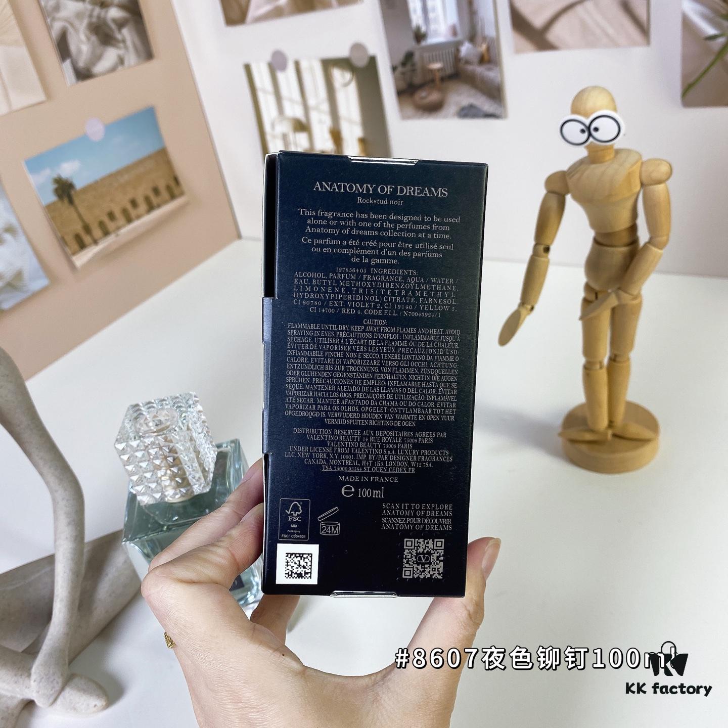 60 #8607 Rockstud Noir 100ml