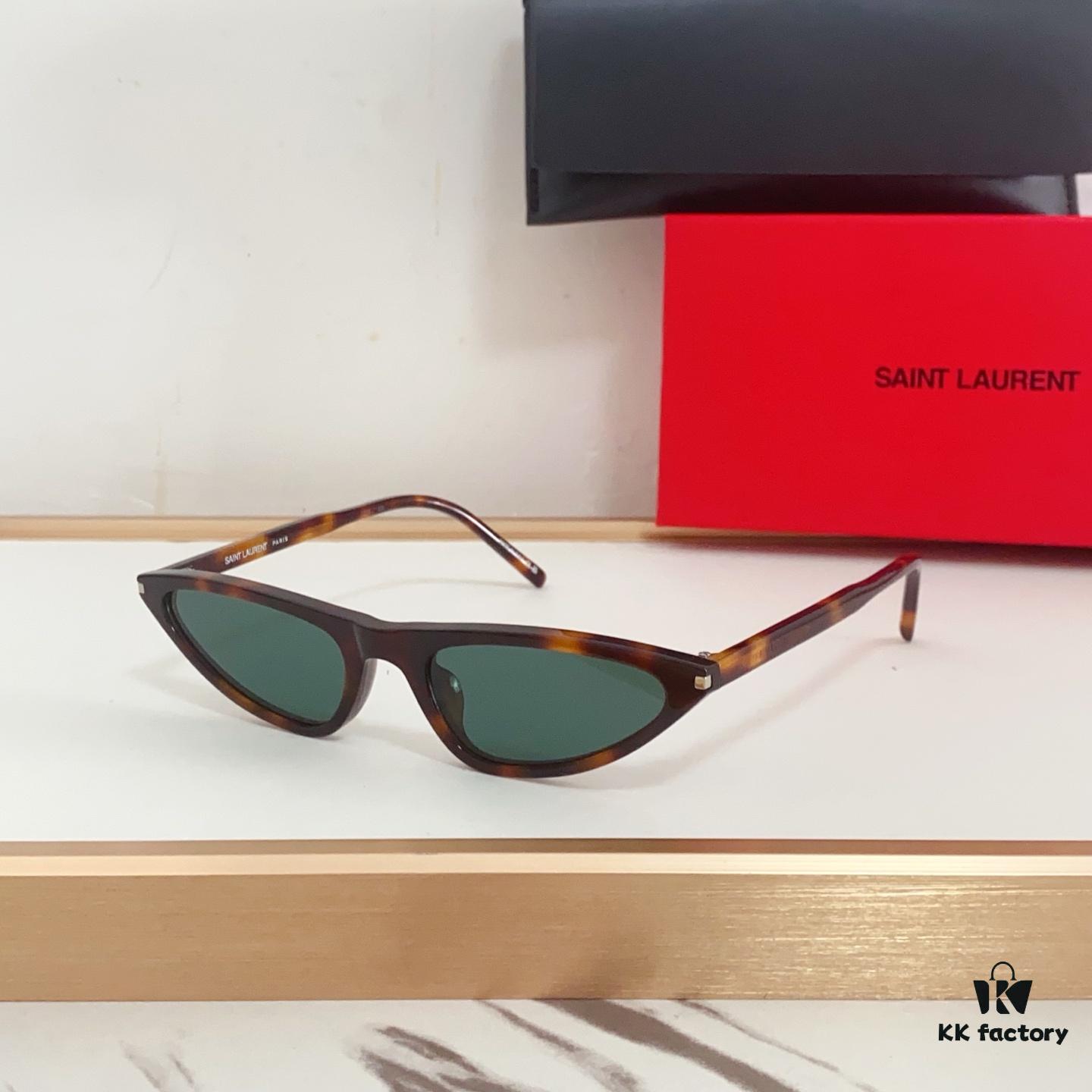 125 Saint* Corner Angle SL703 Sunglasses Size 55-19-145