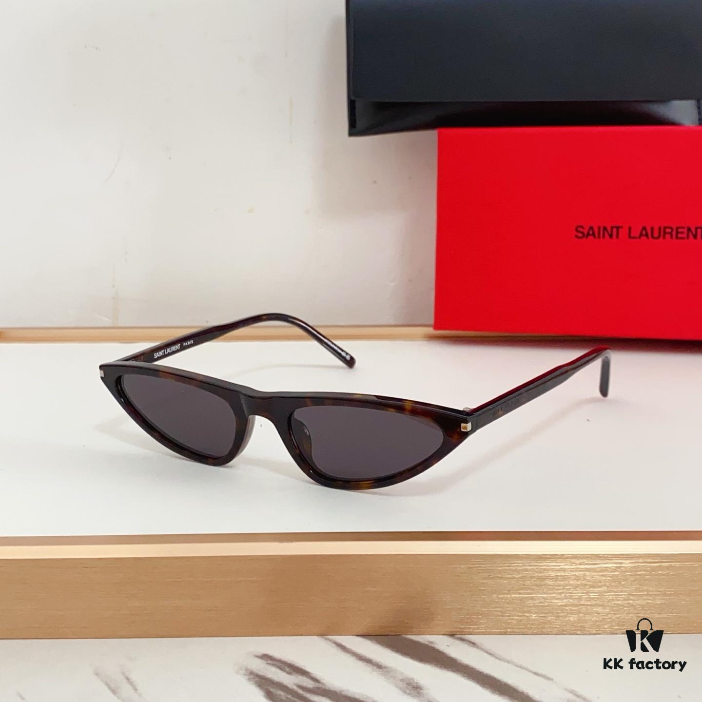 125 Saint* Corner Angle SL703 Sunglasses Size 55-19-145