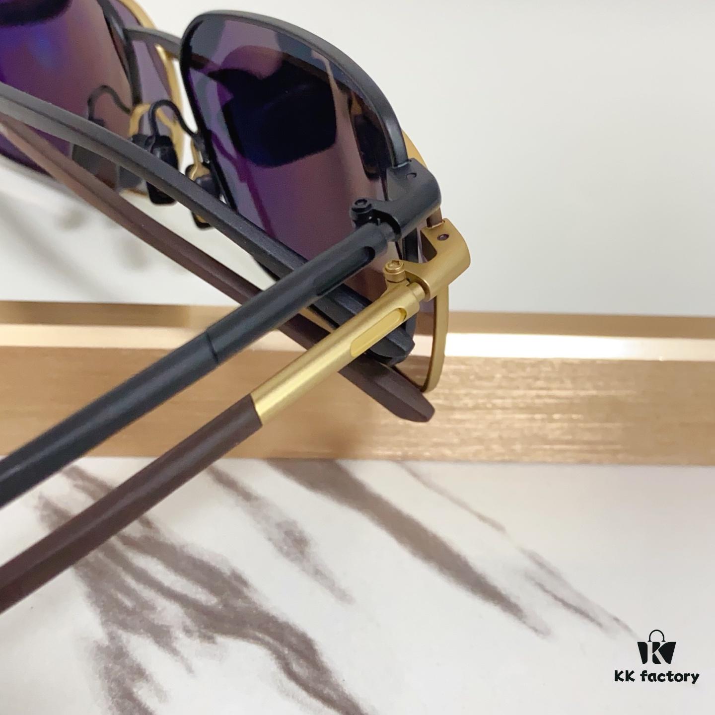 180 UV400% Titanium Porsche Design Sunglasses