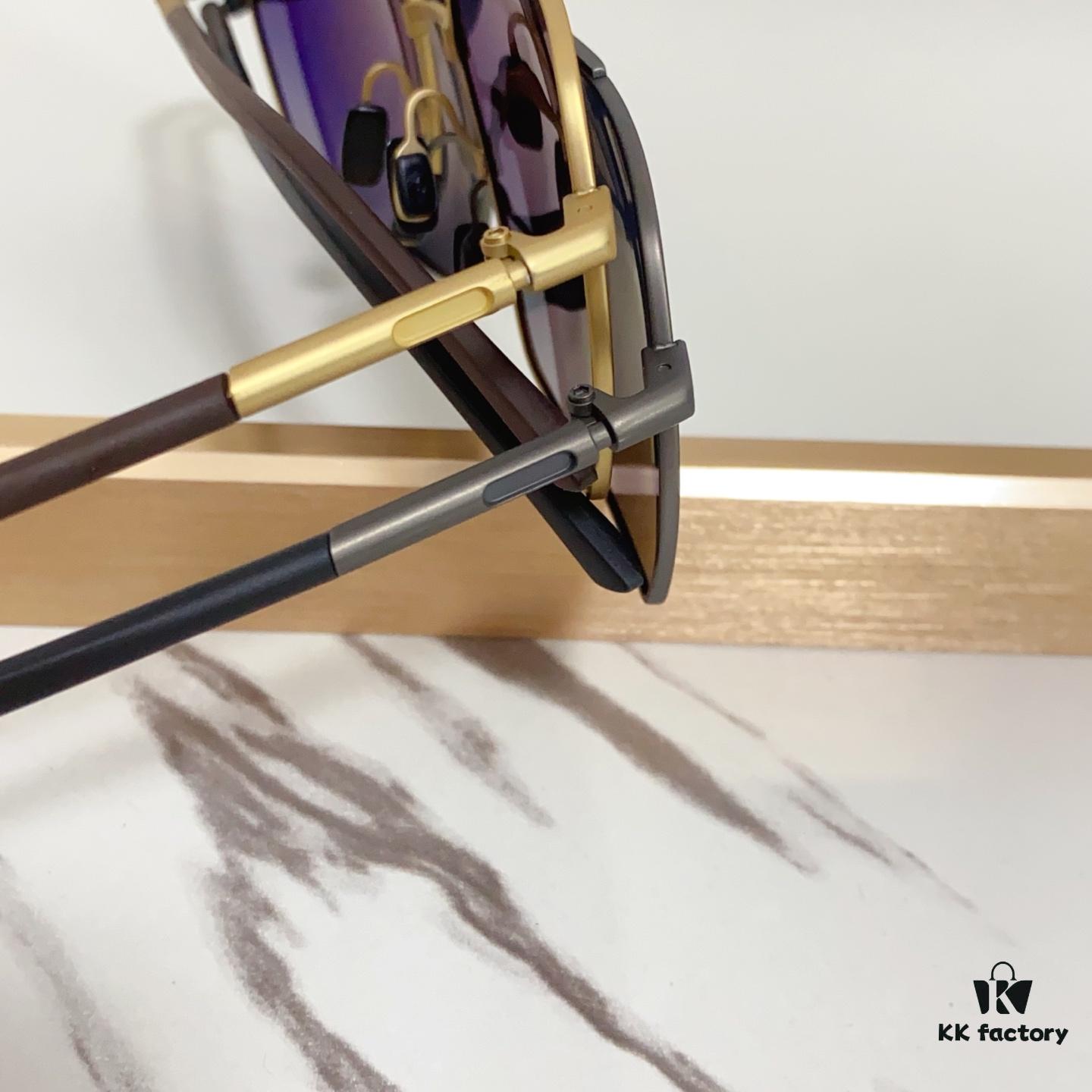 180 UV400% Titanium Porsche Design Sunglasses